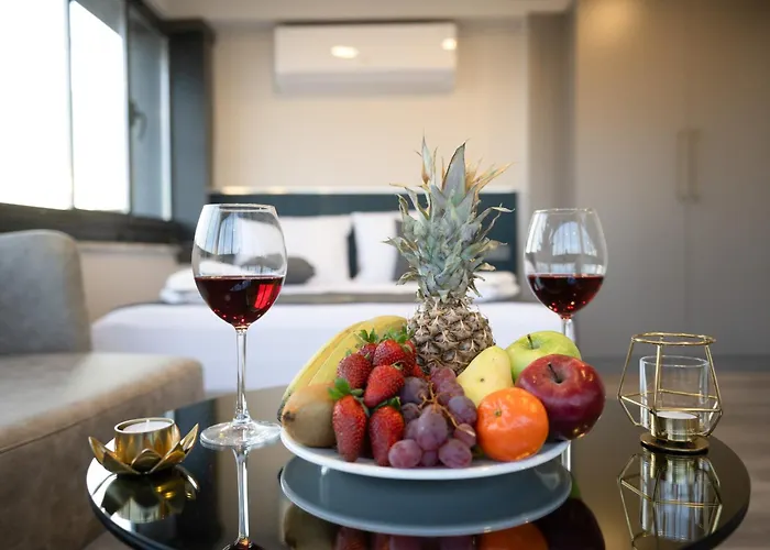 Swans Old Grand Bazar איסטמבול