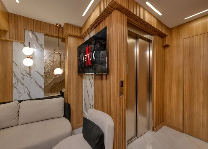 מלון Swans Old Grand Bazar *