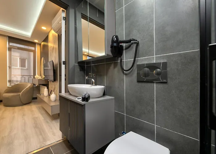 Swans Old Grand Bazar