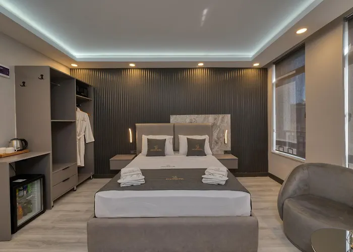 מלון Swans Old Grand Bazar *